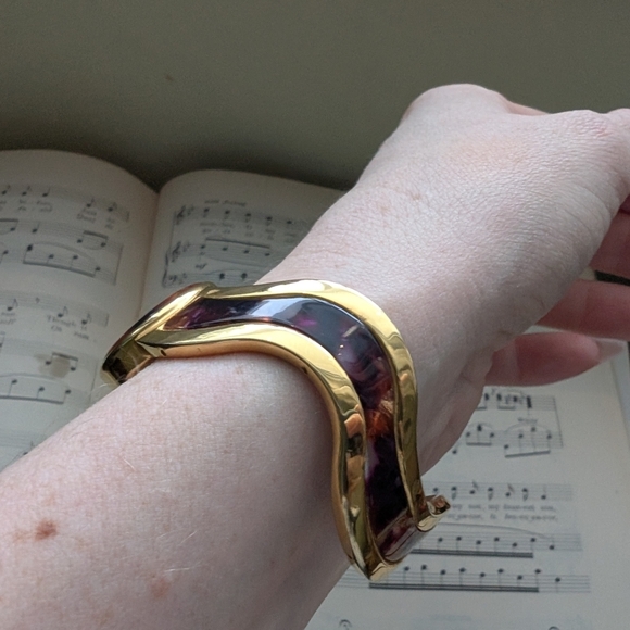 Geneva Gold Bangle Watch - Picture 4 of 14